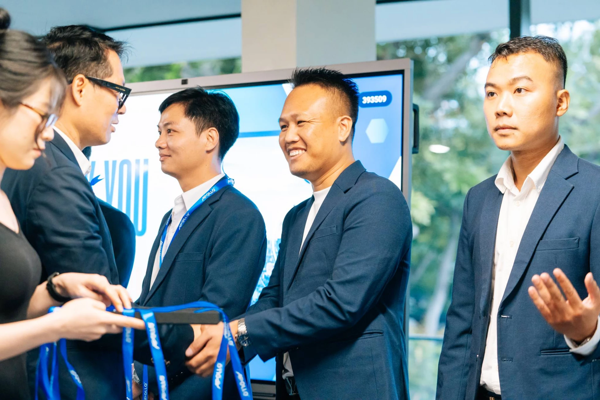 https://static.quochuyanhcorp.vn/17572/2024/Quốc/Apollo Haus/Album ảnh/Khánh thành/khanh-thanh-apollo-haus (28).jpg